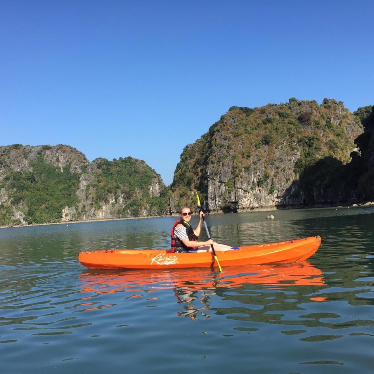 Renea Cruises Halong Hotel Ha Long Exterior photo