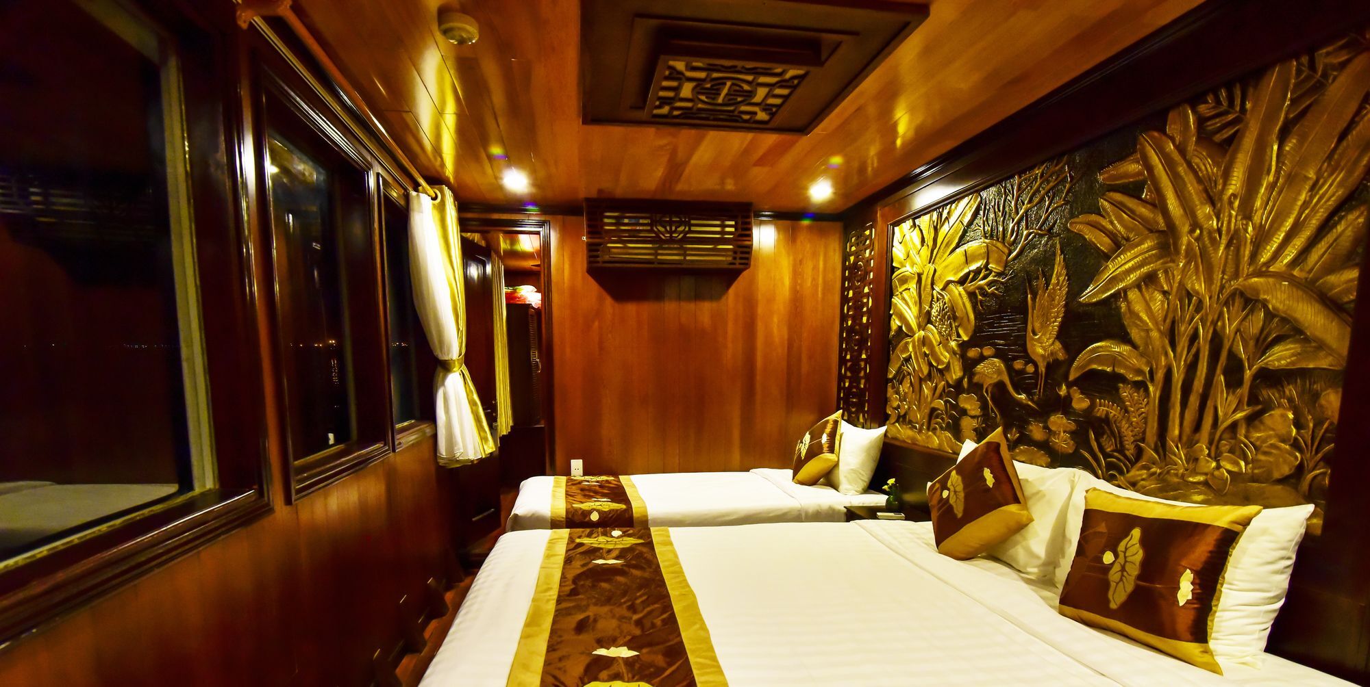 Renea Cruises Halong Hotel Ha Long Exterior photo